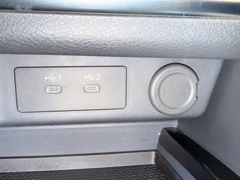 Certified 2025 Nissan Rogue SV image 38