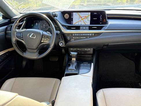 Used 2019 Lexus ES 300h w/ Premium Package FWD image 19