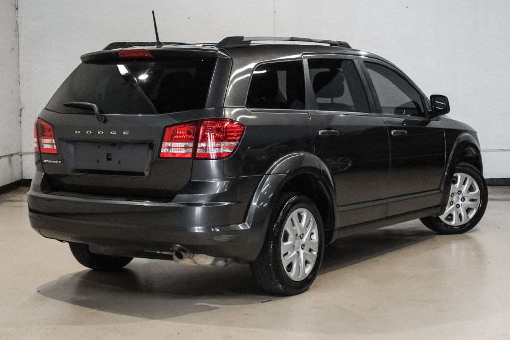 Used 2019 Dodge Journey SE FWD image 10