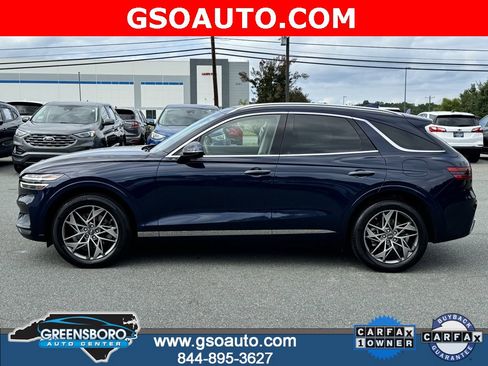 Used 2022 Genesis GV70 2.5T w/ Select Package image 3