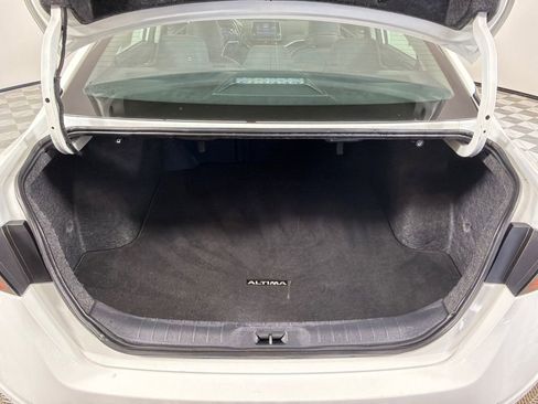 Used 2023 Nissan Altima 2.5 SR FWD image 18