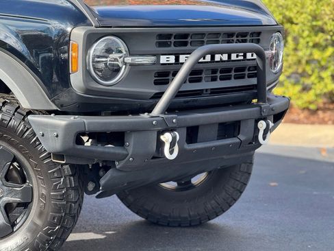 Used 2022 Ford Bronco Black Diamond image 6