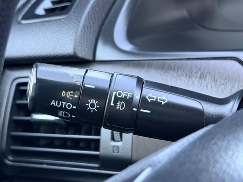 Used 2015 Honda Accord EX image 32