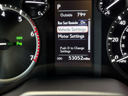 Used 2022 Lexus GX 460 Premium w/ Premium Package AWD/4WD image 15