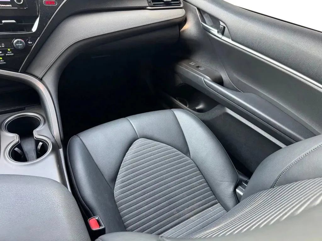 Used 2023 Toyota Camry SE w/ Convenience Package FWD image 21