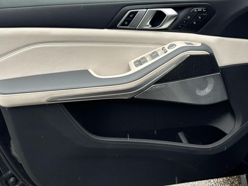 Used 2025 BMW ALPINA XB7 AWD/4WD image 17