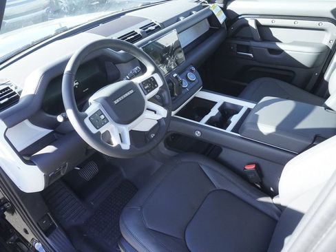 New 2025 Land Rover Defender 130 S image 18