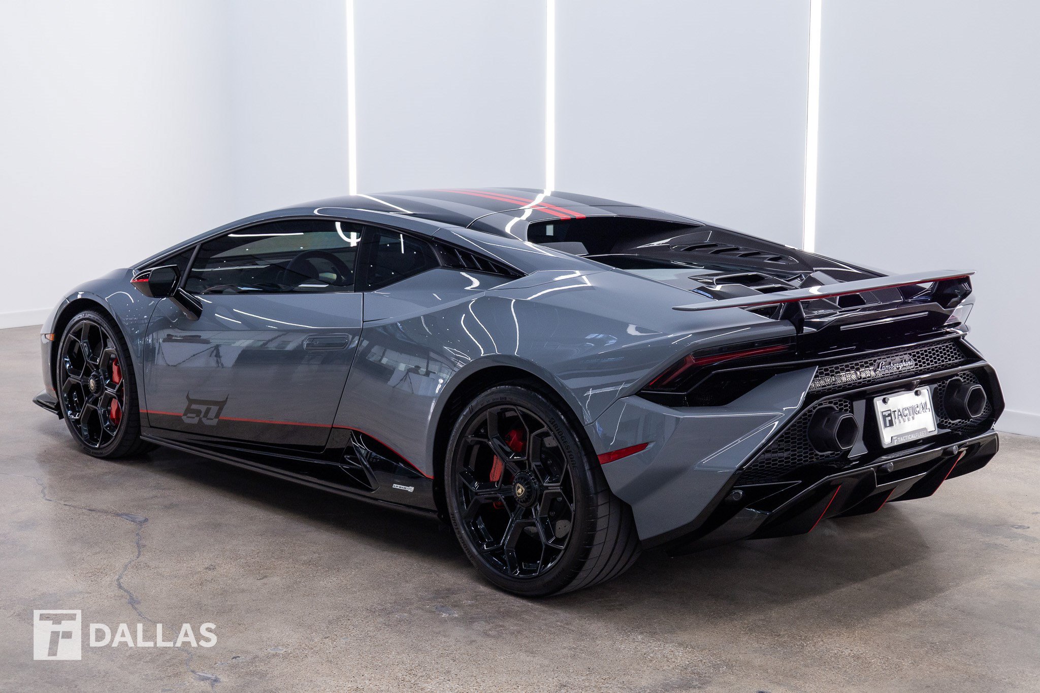 Used 2023 Lamborghini Huracan Tecnica RWD image 8