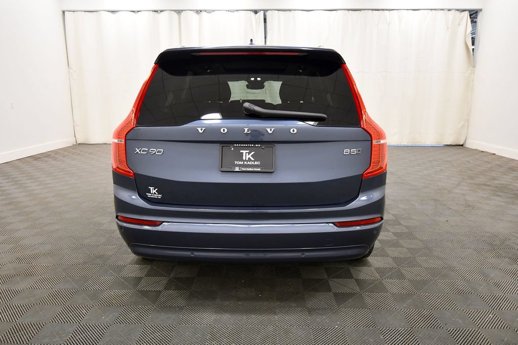 Used 2023 Volvo XC90 B5 Core AWD/4WD image 6