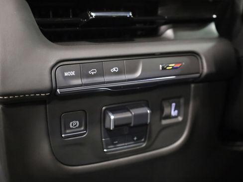 Used 2023 Cadillac Escalade V image 19