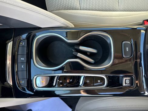 Used 2022 Buick Envision Preferred image 28