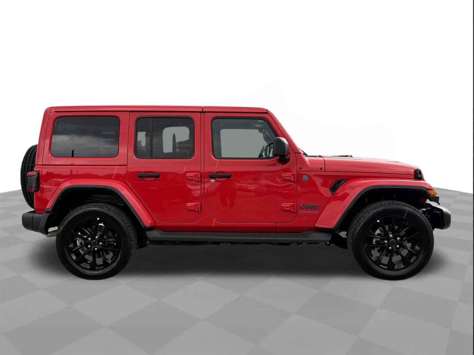 Used 2025 Jeep Wrangler Unlimited Sahara AWD/4WD image 6