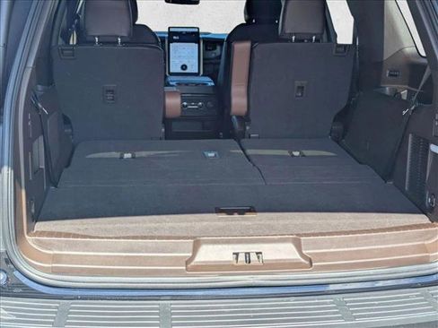 Used 2024 Ford Expedition King Ranch RWD image 6