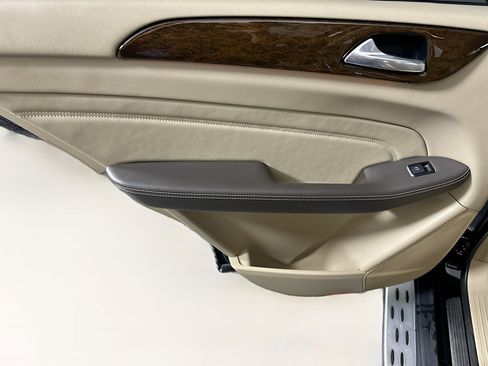 Used 2012 Mercedes-Benz ML 350 4MATIC image 23