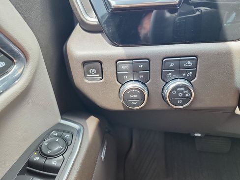 Certified 2023 GMC Sierra 1500 SLT w/ SLT Premium Plus Package AWD/4WD image 27