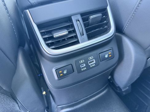 Used 2023 Subaru Legacy Limited image 39