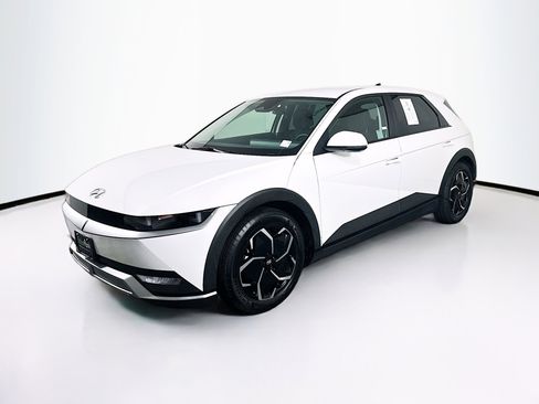 Used 2024 Hyundai Ioniq 5 SEL image 3