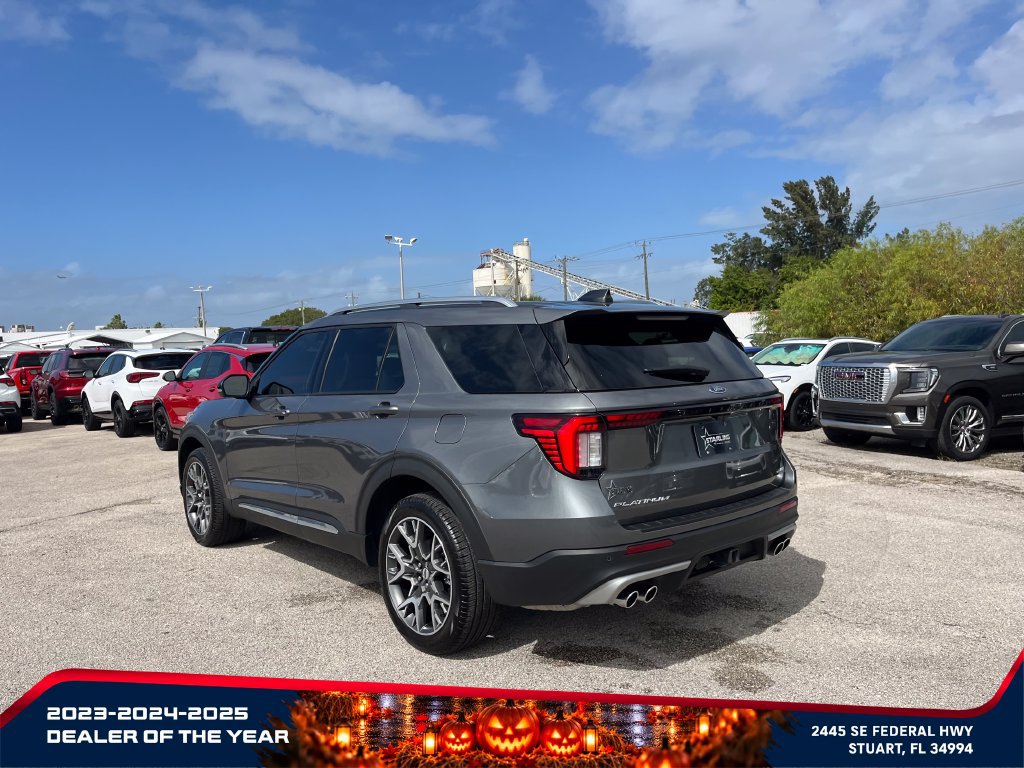 Used 2025 Ford Explorer Platinum w/ Ultimate Package AWD/4WD image 5