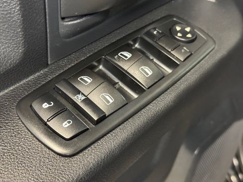 Used 2015 RAM 2500 Tradesman w/ Chrome Appearance Group image 10