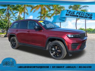 Used 2024 Jeep Grand Cherokee Altitude AWD/4WD video 1