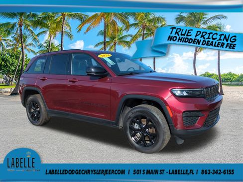Used 2024 Jeep Grand Cherokee Altitude AWD/4WD image 1