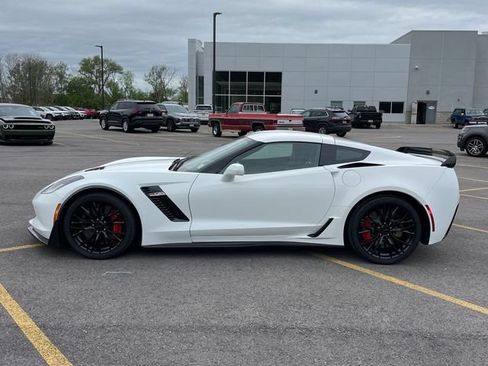 Used 2018 Chevrolet Corvette Z06 RWD image 4