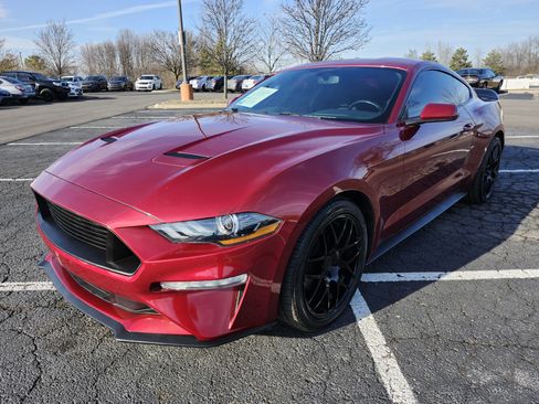 Used 2018 Ford Mustang Coupe image 12