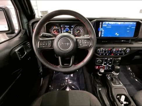 Used 2024 Jeep Wrangler Unlimited Rubicon w/ Dual Top Group AWD/4WD image 6