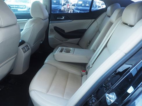 Used 2018 Nissan Maxima 3.5 SV image 19