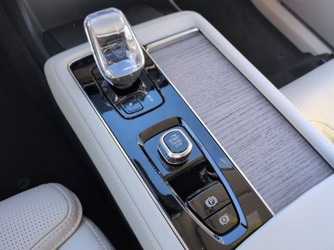 New 2026 Volvo XC90 B6 Ultra w/ Protection Package Premier image 22