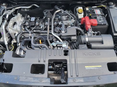 New 2025 Nissan Kicks SV w/ Charging Package image 17