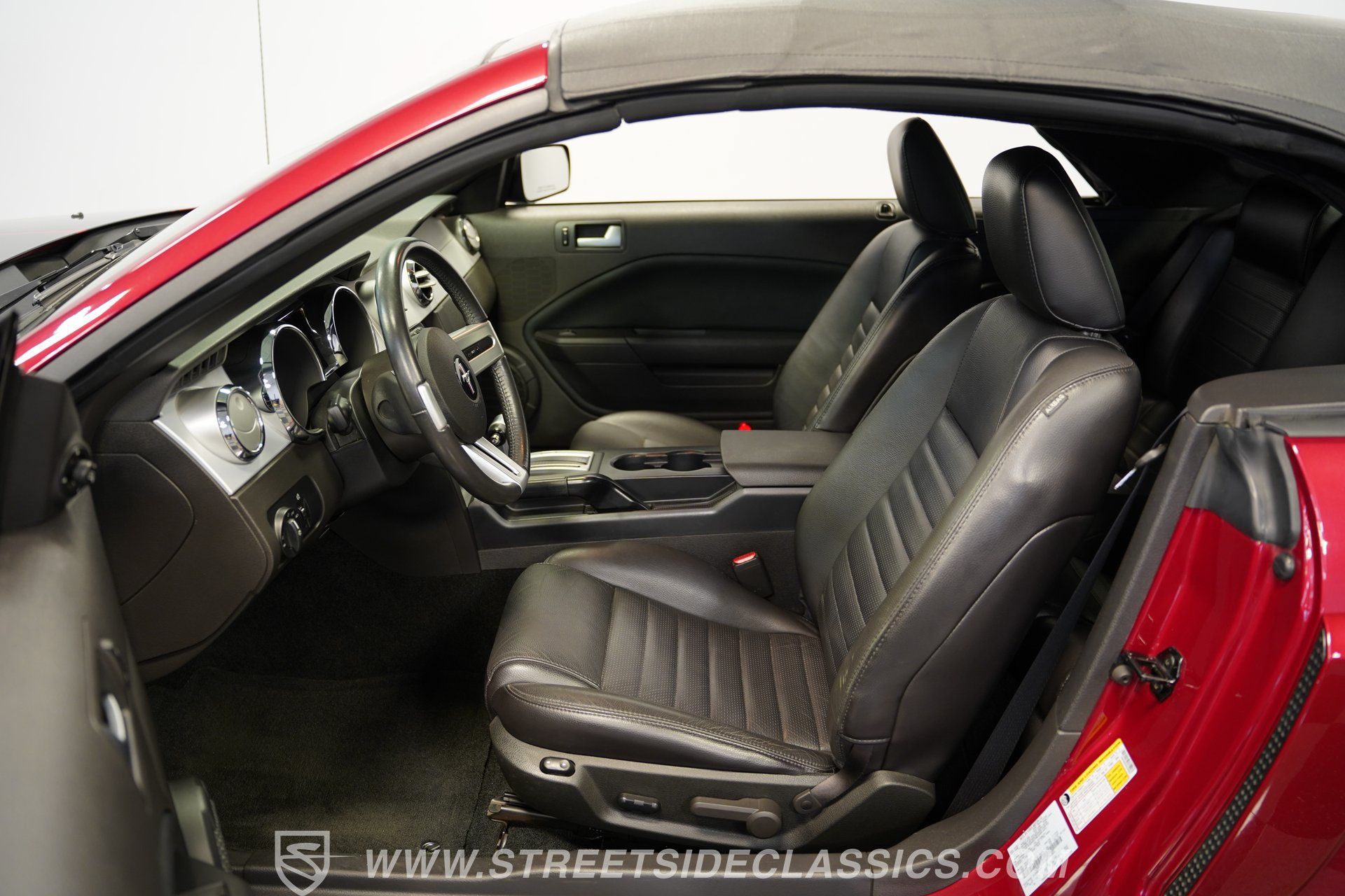 Used 2006 Ford Mustang GT RWD image 39