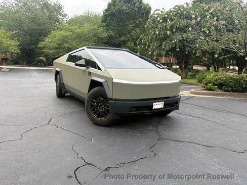 Used 2024 Tesla Cybertruck Cyberbeast AWD/4WD image 3