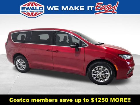 New 2026 Chrysler Pacifica Select AWD/4WD image 20