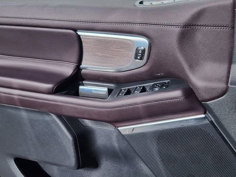 New 2025 Ford Expedition Max Platinum w/ Platinum Ultimate Package image 9