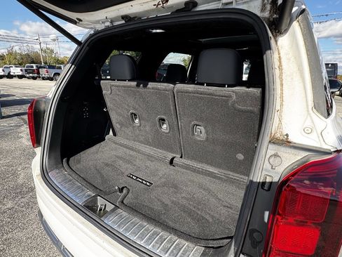 Used 2022 Hyundai Palisade Calligraphy image 6