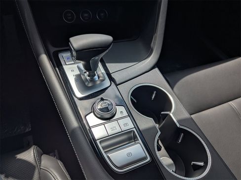 Used 2026 Genesis G70 2.5T image 22