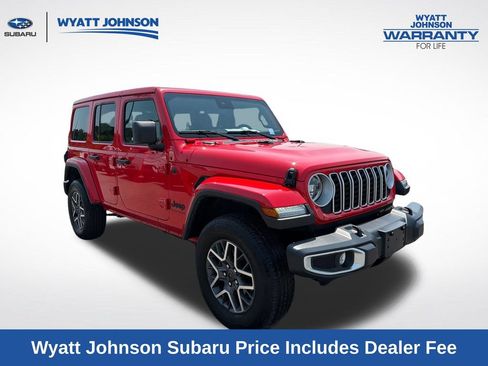 Used 2025 Jeep Wrangler Unlimited Sahara AWD/4WD image 13