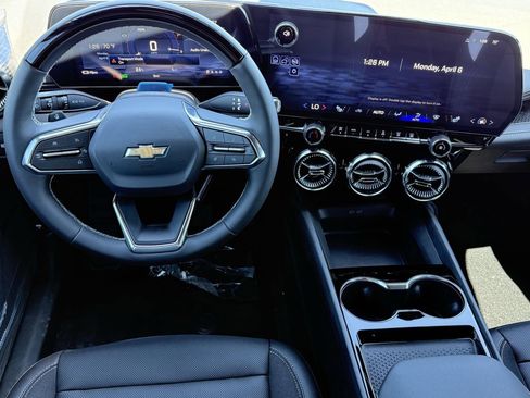 New 2026 Chevrolet Blazer EV LT w/ Super Cruise Package FWD image 11