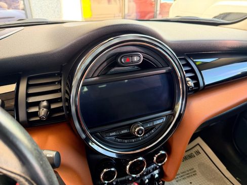 Used 2019 MINI Cooper S image 13