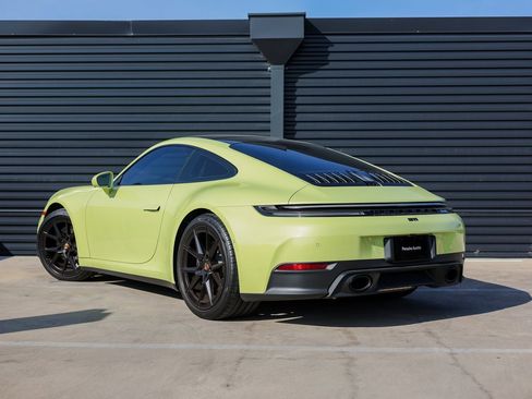 Certified 2025 Porsche 911 Carrera image 3