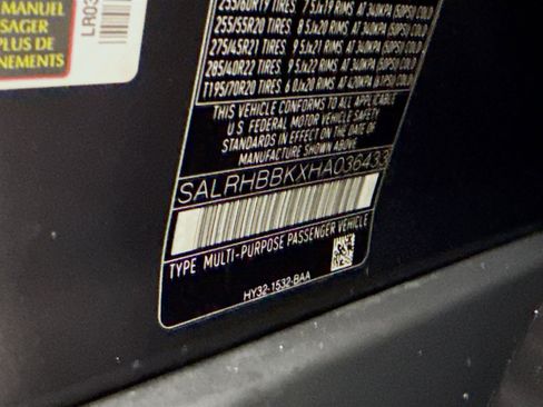 Used 2017 Land Rover Discovery HSE Luxury image 40