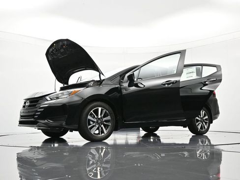 New 2025 Nissan Versa SV w/ Trunk Package FWD image 47