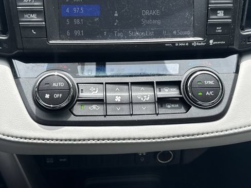Used 2016 Toyota RAV4 XLE FWD image 23