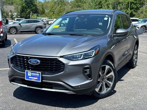 Used 2024 Ford Escape Platinum AWD/4WD image 1