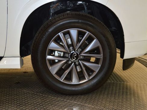 Certified 2025 INFINITI QX80 Pure RWD image 16