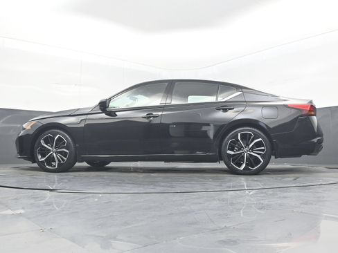 Certified 2023 Nissan Altima 2.5 SR FWD image 27