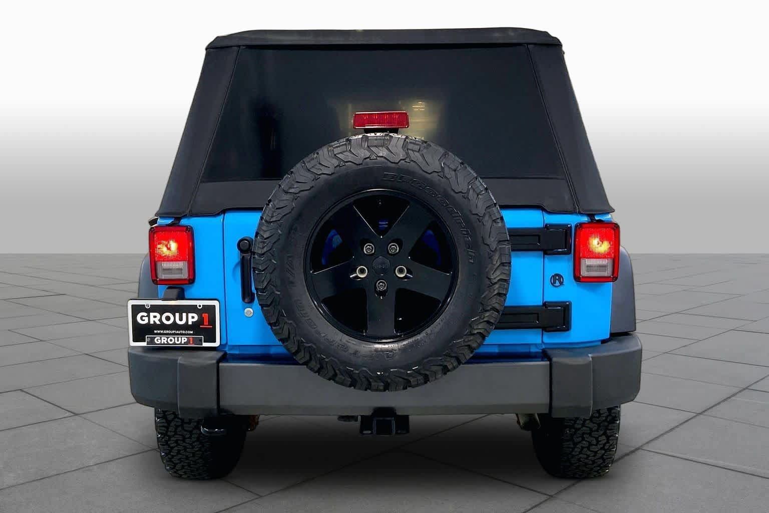 Used 2017 Jeep Wrangler Unlimited Sport AWD/4WD image 4