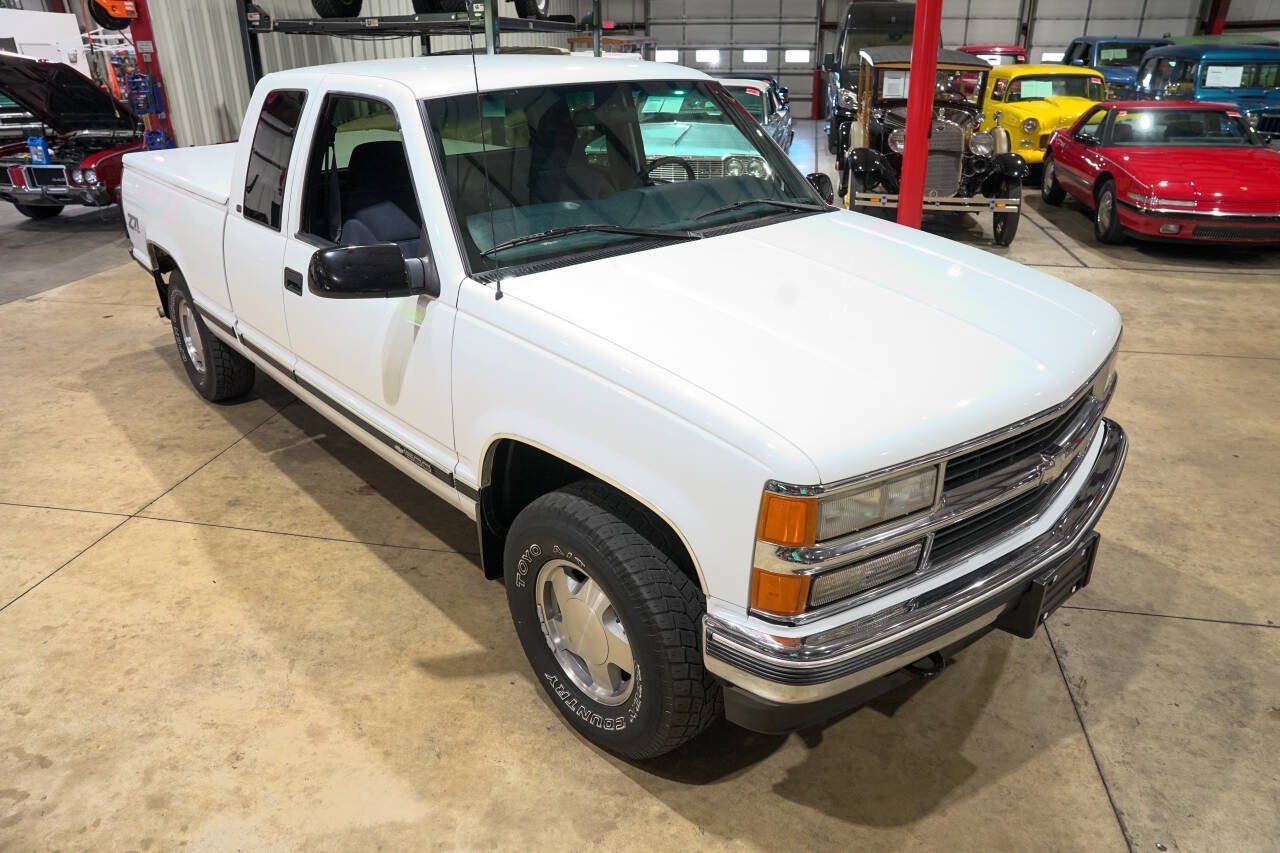 Used 1998 Chevrolet Silverado 1500 4x4 Extended Cab w/ Preferred Equipment Group 2 image 14