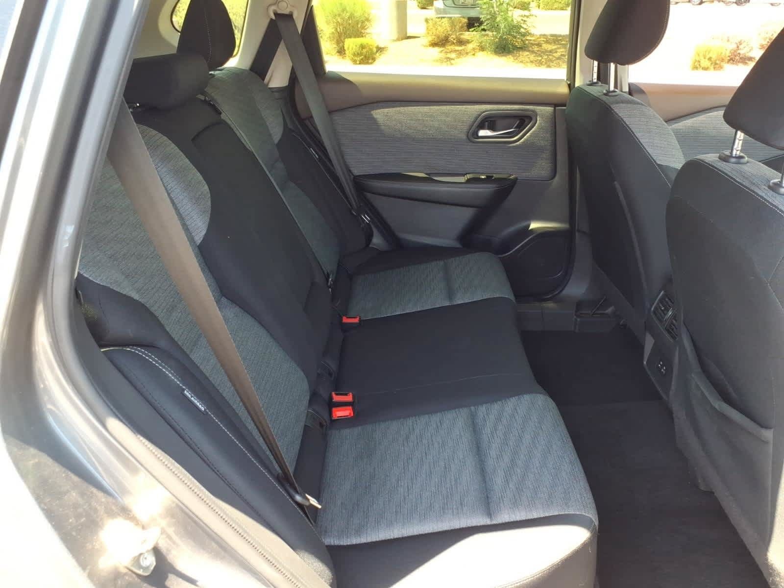Used 2023 Nissan Rogue SV FWD image 19